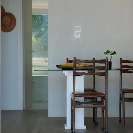 The - Retreat With Pool & Seaview Дом отдыха