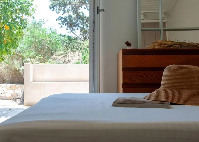 The - Retreat With Pool & Seaview *