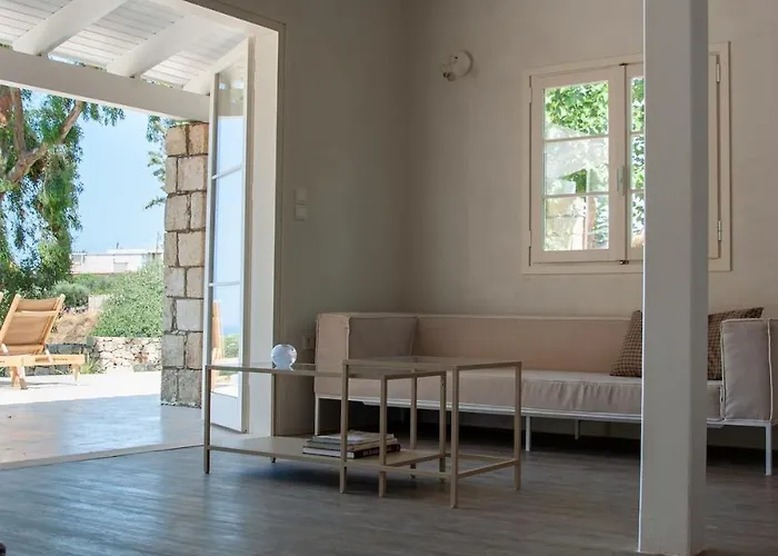 The - Retreat With Pool & Seaview Dom wakacyjny