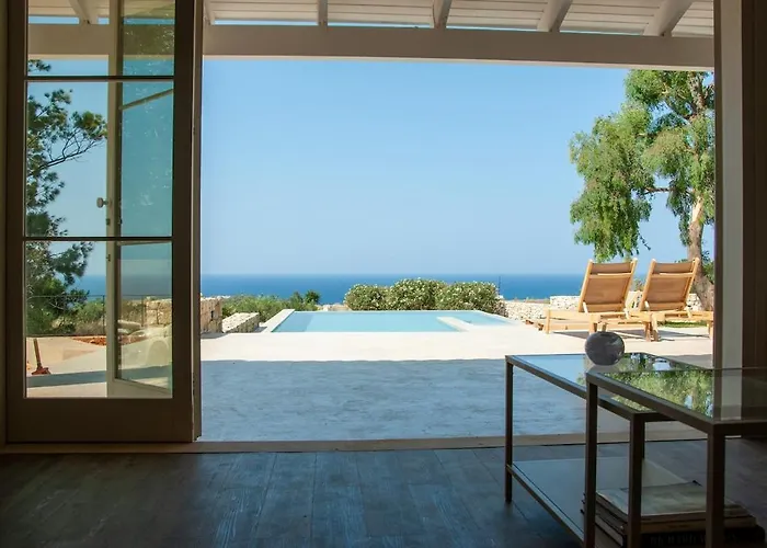 The - Retreat With Pool & Seaview Dom wakacyjny